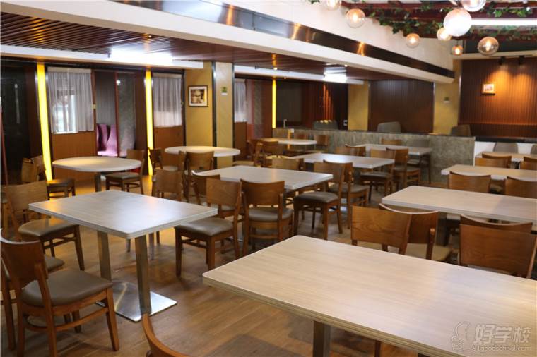 佛山黄冈学校教学环境-佛山黄冈复读学校-好学校