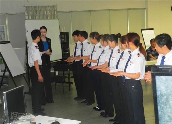 深圳团体企业年会礼仪培训-深圳亚美国际礼仪