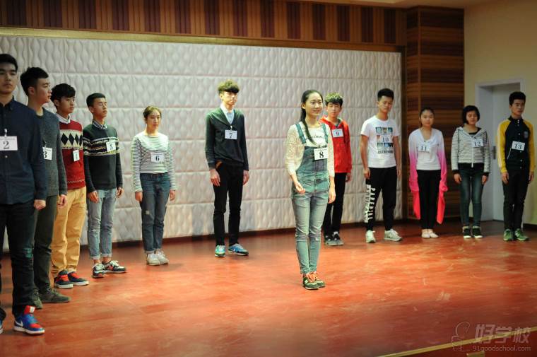 重庆艺考空乘专业培训班-重庆广播教育学校-【