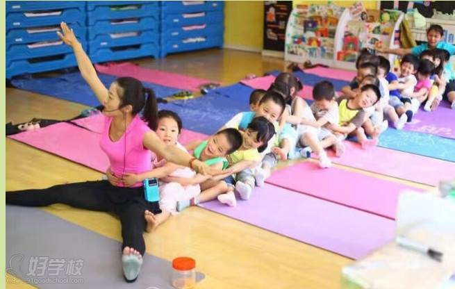 国际少儿瑜伽协会学员风采-国际少儿瑜伽协会