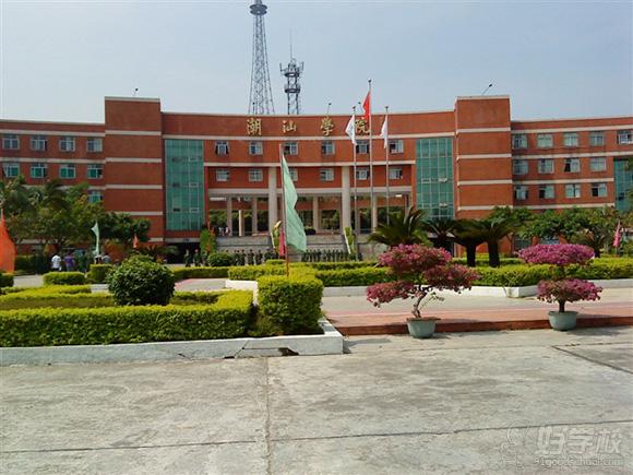 广州市蓝天技工学校环境怎么样?