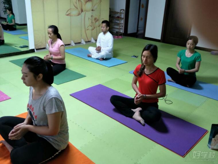 南宁气血理疗瑜伽师培训班-南宁中印瑜伽学院