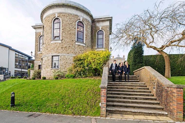 深圳英国贵族寄宿学校夏令营