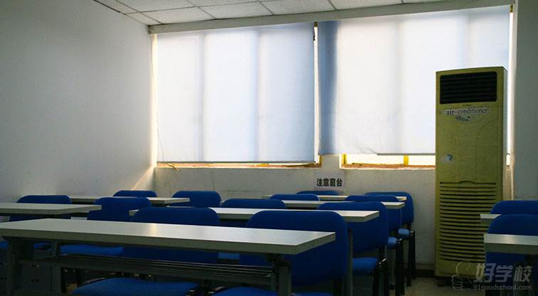 成都全外教英语口语班-成都外国语专业学校-【