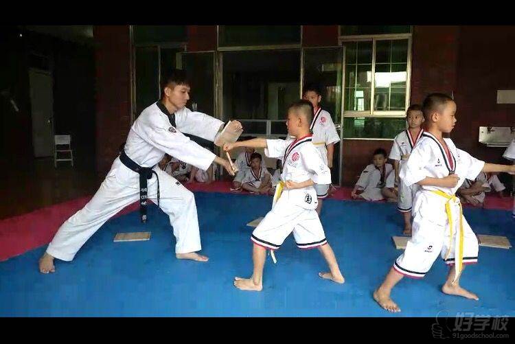 广州少儿跆拳道精品培训班
