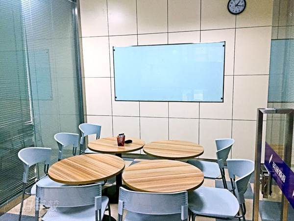 郑州成人基础英语培训班-郑州英途外语培训中