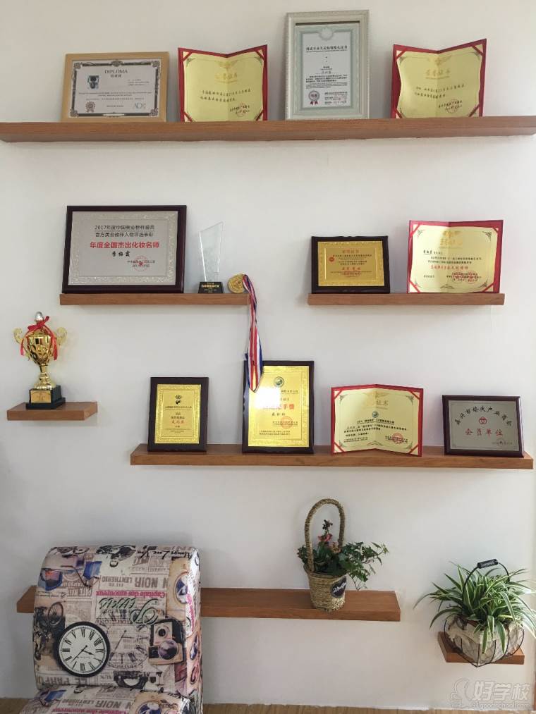 嘉兴莱秀形象设计培训中心环境好不好?