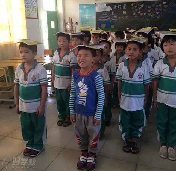 南方中英文学校秋季礼仪课正式启动