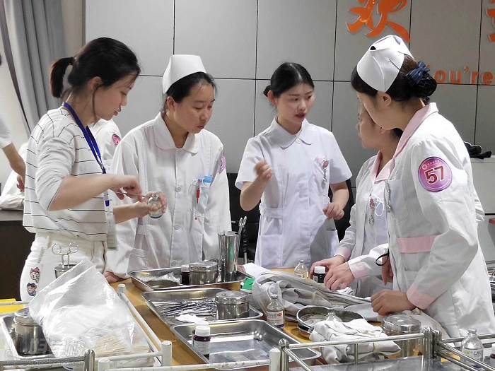 重庆临床医学专业初中起点中专招生