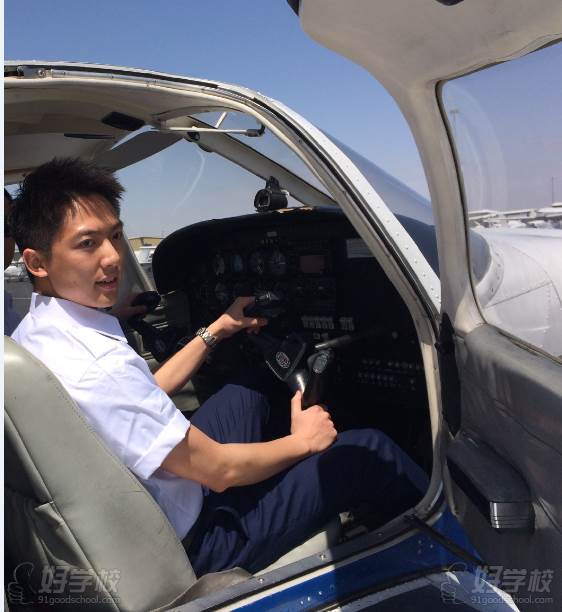 长春直升机飞行员自费培训班课程(包就业)