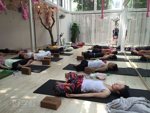 塔塔瑜伽的学员们是怎样上课的?教学现场展示