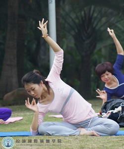 拉谛国际学院舞韵瑜珈特色课程