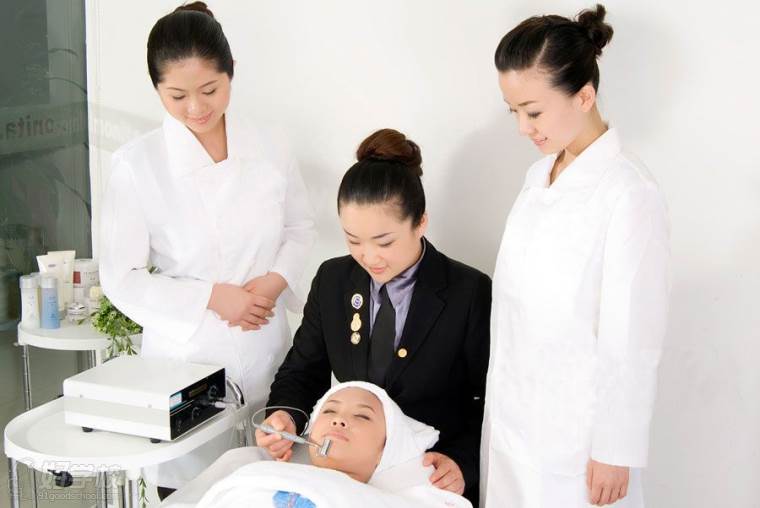 深圳新时代美容培训学费多少钱_深圳美容培训