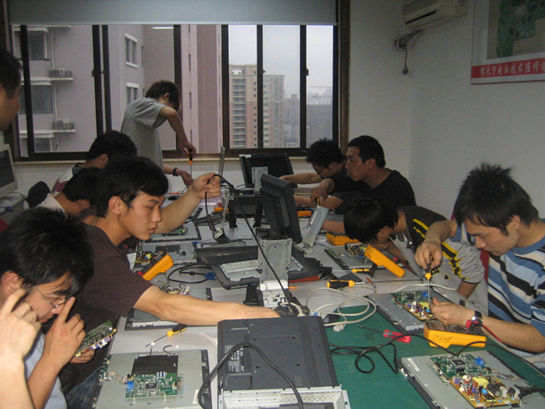 修天下液晶显示器维修培训班