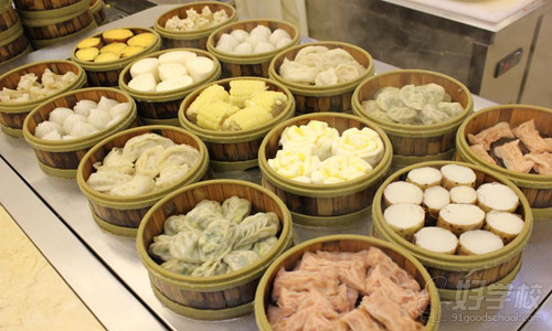 面点师入门:中式面点的造型与制作有哪些要求?