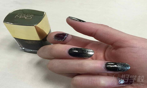 美甲教程:年会霸气女王心机美甲