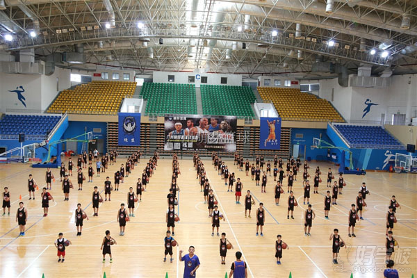 广州萌芽篮球训练营2015秋季篮球周末班报名