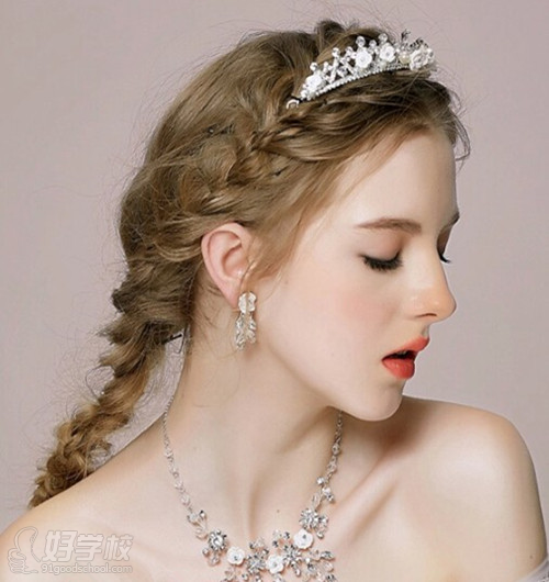 2015唯美复古宫廷新娘发型 新娘就要美美哒