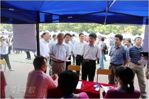 2013广东地区电力专业人才招聘会完满落幕