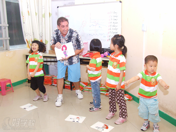 广州英语纯外教口语提高班(灵活小班制)