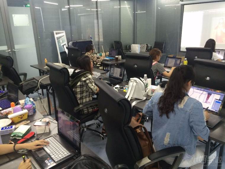 南京动漫游戏原画基础培训班-南京天极动漫游