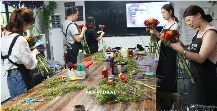 广州空间架构花艺应用培训课程-广州繁之花艺