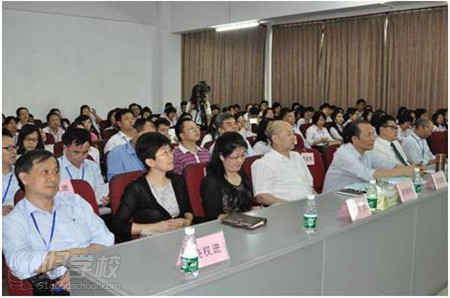 清华大学张学政教授莅临广东财经学校讲学-广