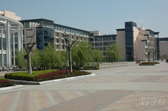 2015年秋东华大学网络教育专本科招生简章-亿