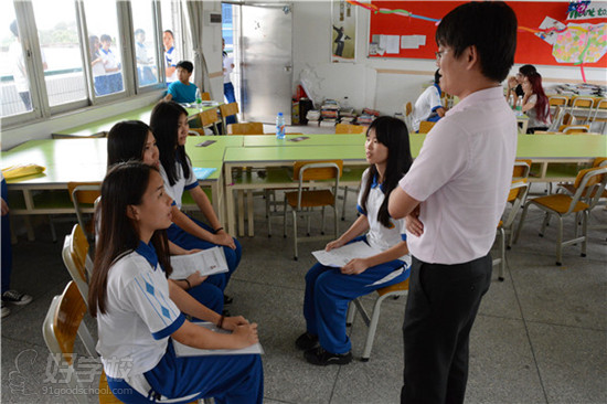 省外贸学校举行阿里巴巴专场校园招聘会-广东