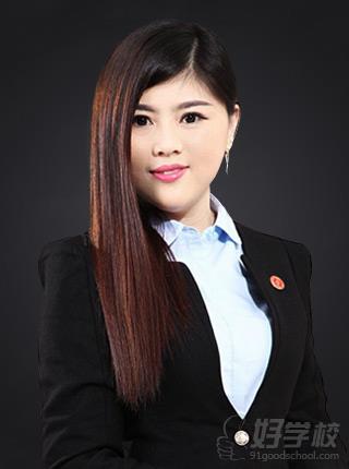 芳子化妆美甲培训美甲教师风采-深圳芳子金莎