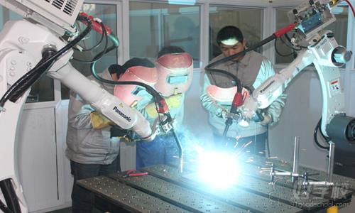 洲《焊接技术运用》初中起点4年制高技招生-湖