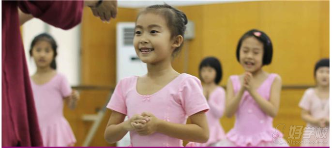 广州专业少儿舞蹈基础培训班(针对性训练)