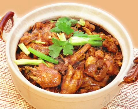 东莞鸡公煲制作培训班-美美香餐饮管理有限公