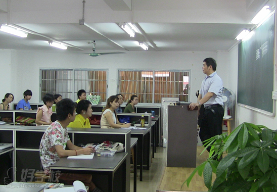 广州服装设计半年制大专班-广州大学纺织服装