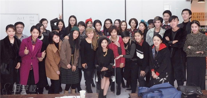 广州电商服装搭配培训课程-米兰欧国际时尚教