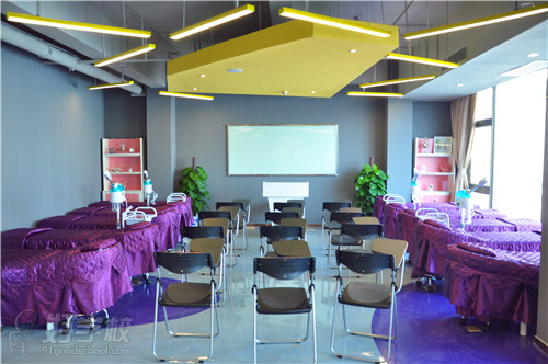 广州专业美容美体全科班(中级班)-广州冰芙化妆