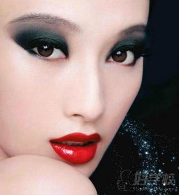 佛山夜场化妆速成培训班-佛山型美化妆美甲培