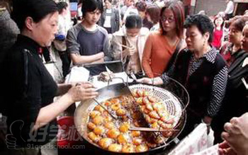 糖油粑粑小吃创业现场