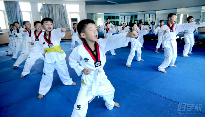 广州跆拳道培训班-广州新时代培训中心-【学费