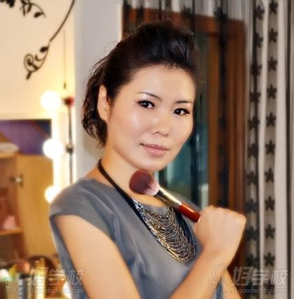 广州韩国化妆明星班-广州超岳国际美容美发职