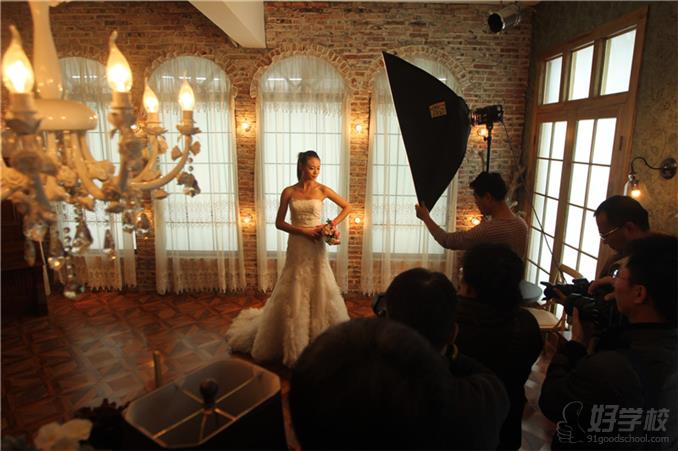 郑州专业摄影师高端班6个月(终身免费进修)-郑