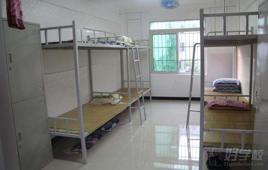 厦门华天学院的学生宿舍有生管?生管是不是经