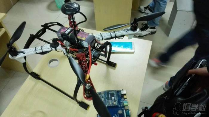 嵌入式作品:手机控制四旋翼飞机 嵌入式作品:手机控制四旋翼飞机
