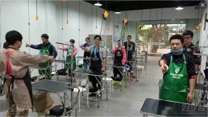 广州贵宾之家宠物美容培训学校 上课现场 广州贵宾之家宠物美容培训学校 上课现场