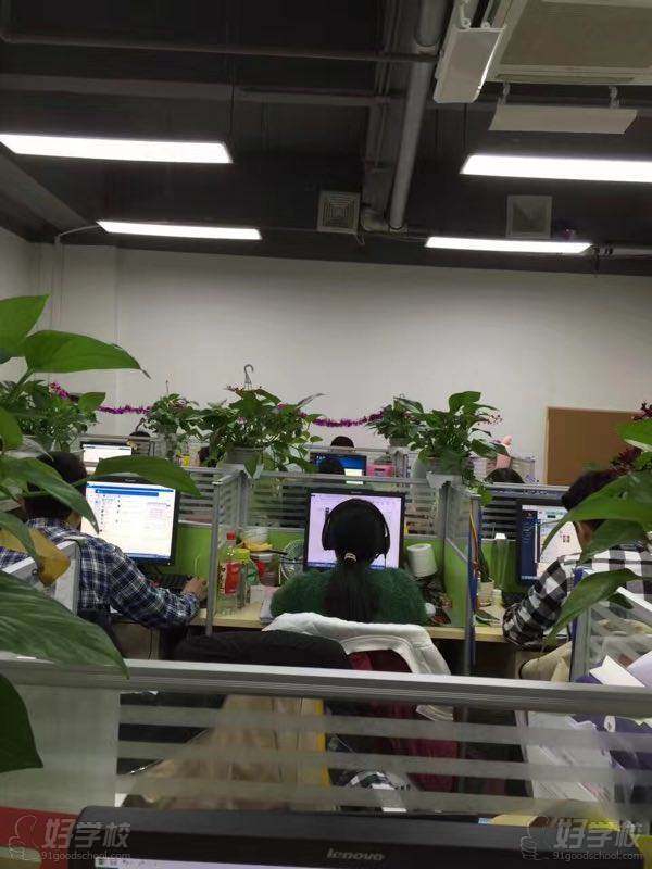 深圳市圆梦教育培训中心 教学环境 深圳市圆梦教育培训中心 教学环境